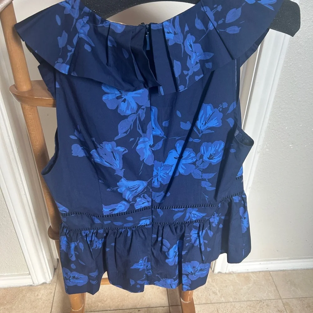 kate spade navy peplum top with blue floral pattern - Picture 2 of 5